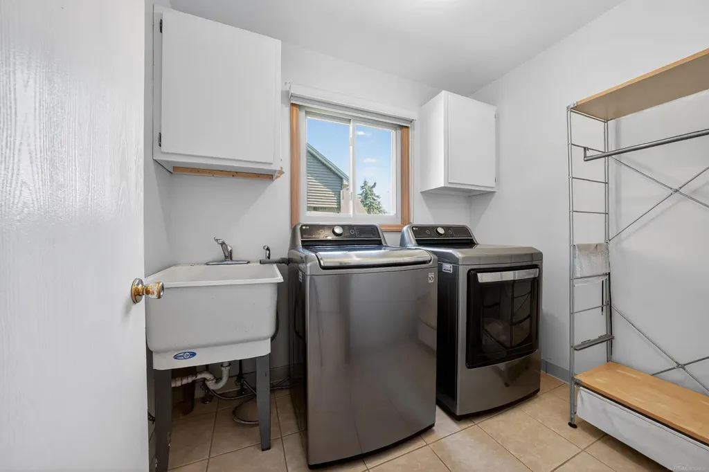 40219 Denbigh Drive Sterling Heights City MI 48310