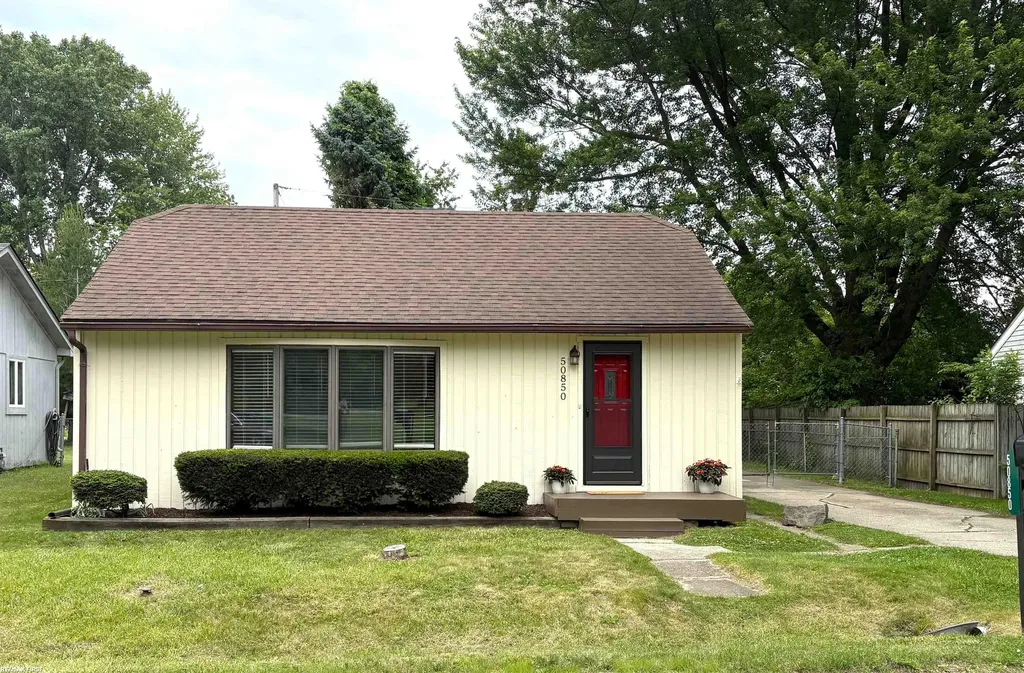 50850 Lempke Street New Baltimore City MI 48047