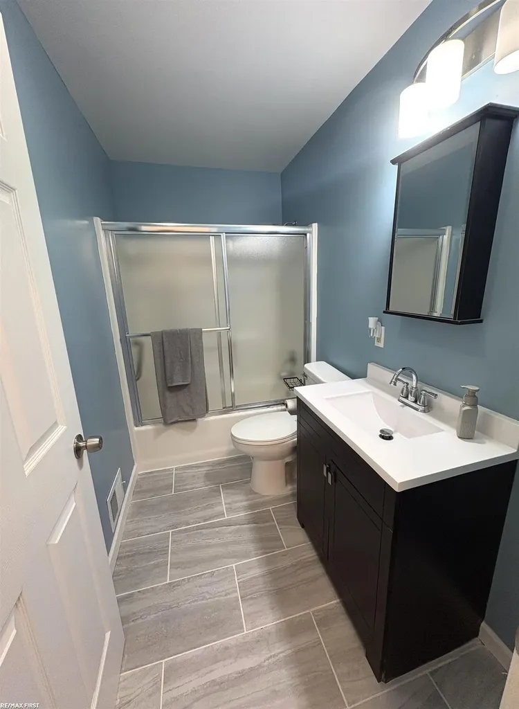 50850 Lempke Street New Baltimore City MI 48047