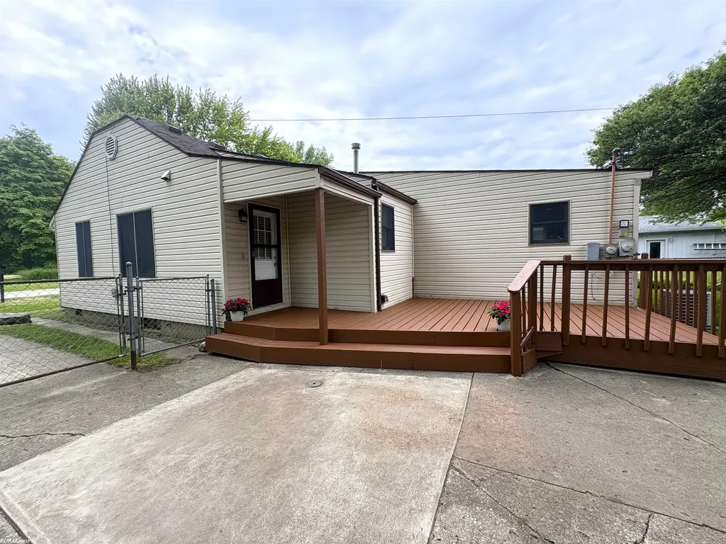 50850 Lempke Street New Baltimore City MI 48047