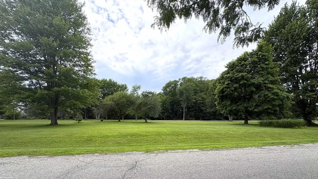 50850 Lempke Street New Baltimore City MI 48047