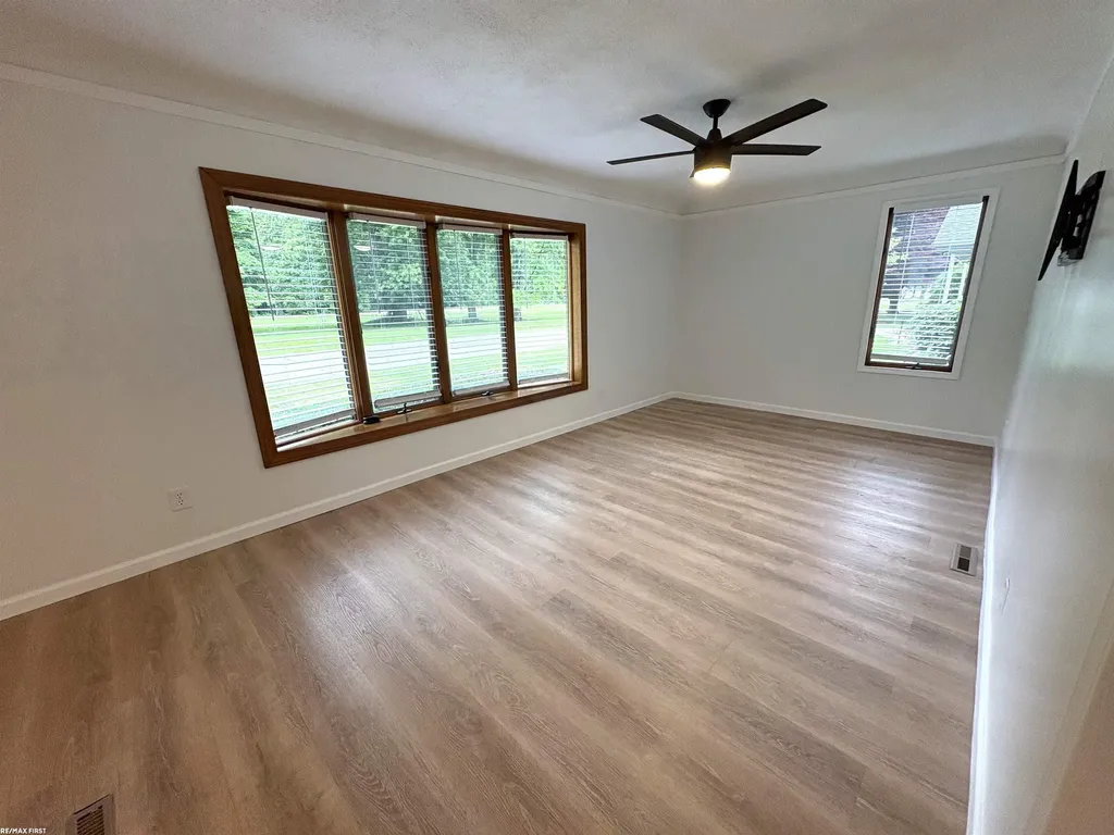 50850 Lempke Street New Baltimore City MI 48047