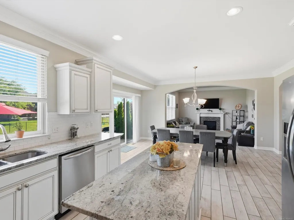 21917 Bellewood Drive Macomb Township MI 48044