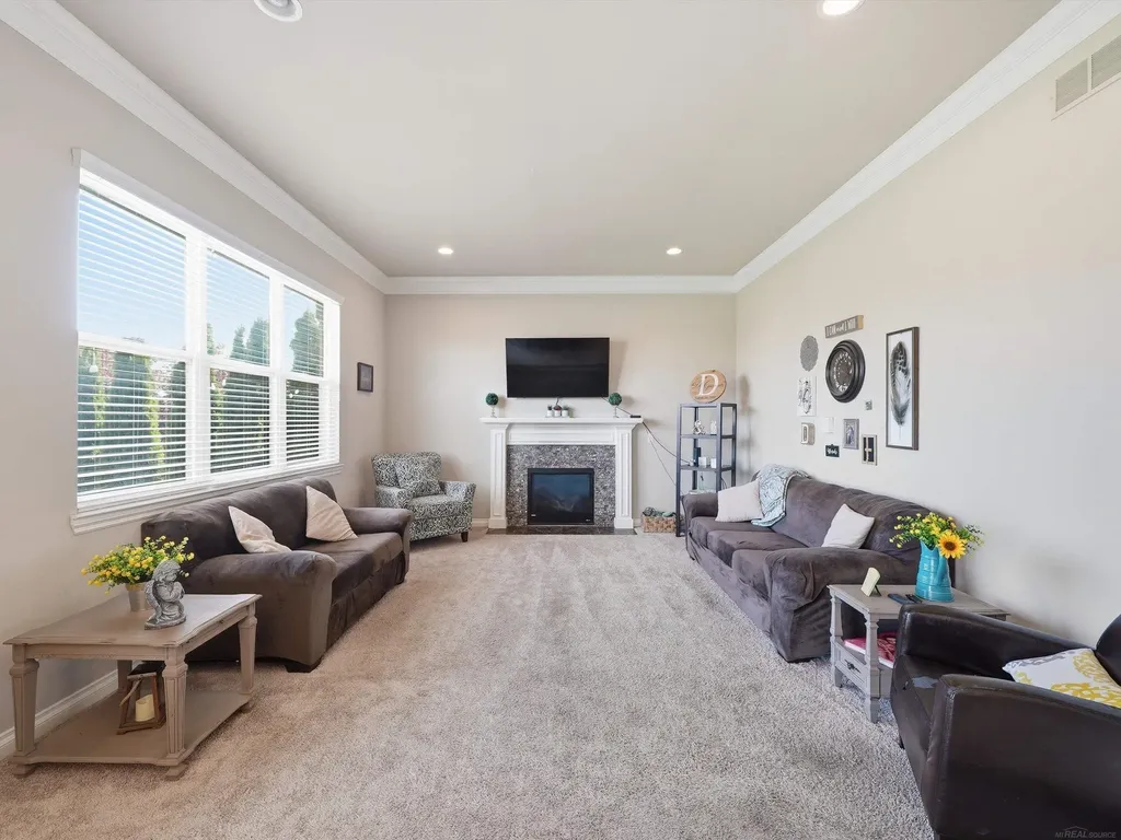 21917 Bellewood Drive Macomb Township MI 48044