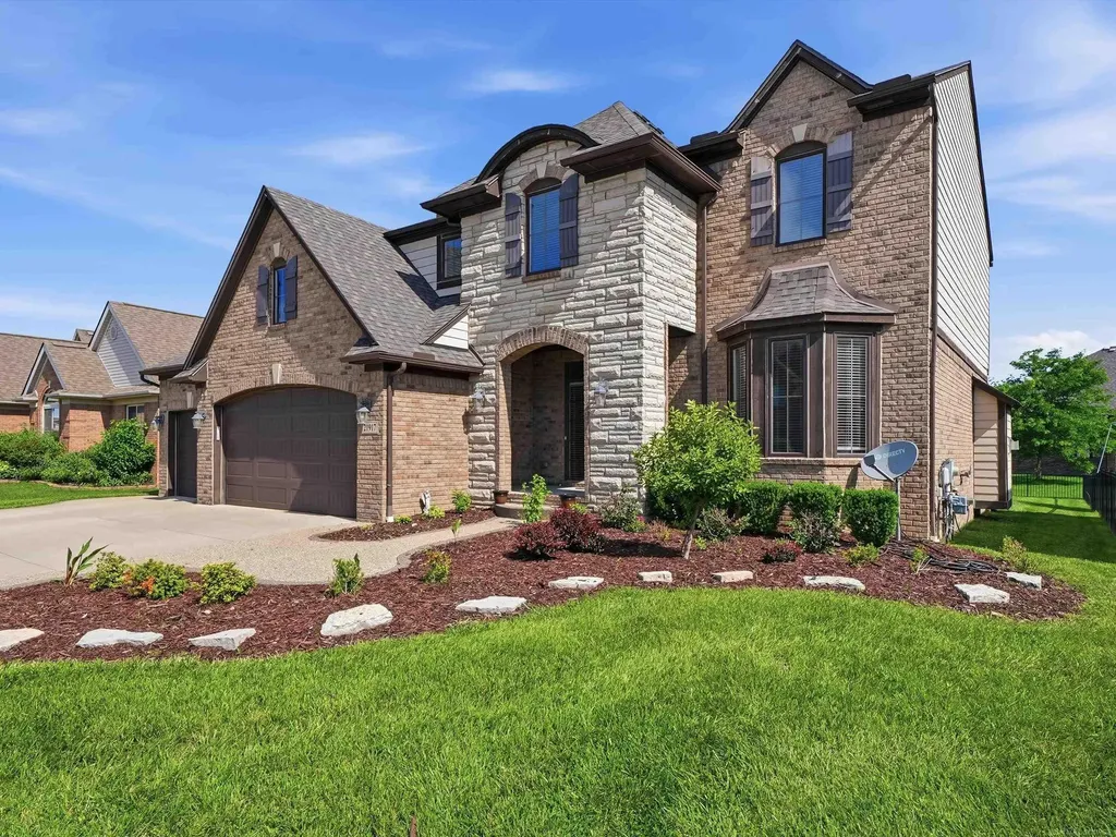 21917 Bellewood Drive Macomb Township MI 48044