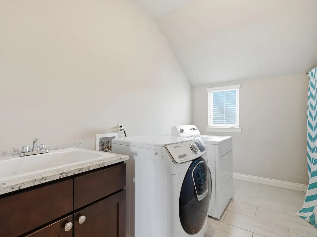 21917 Bellewood Drive Macomb Township MI 48044