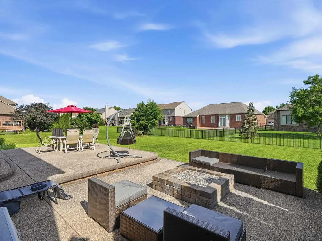 21917 Bellewood Drive Macomb Township MI 48044