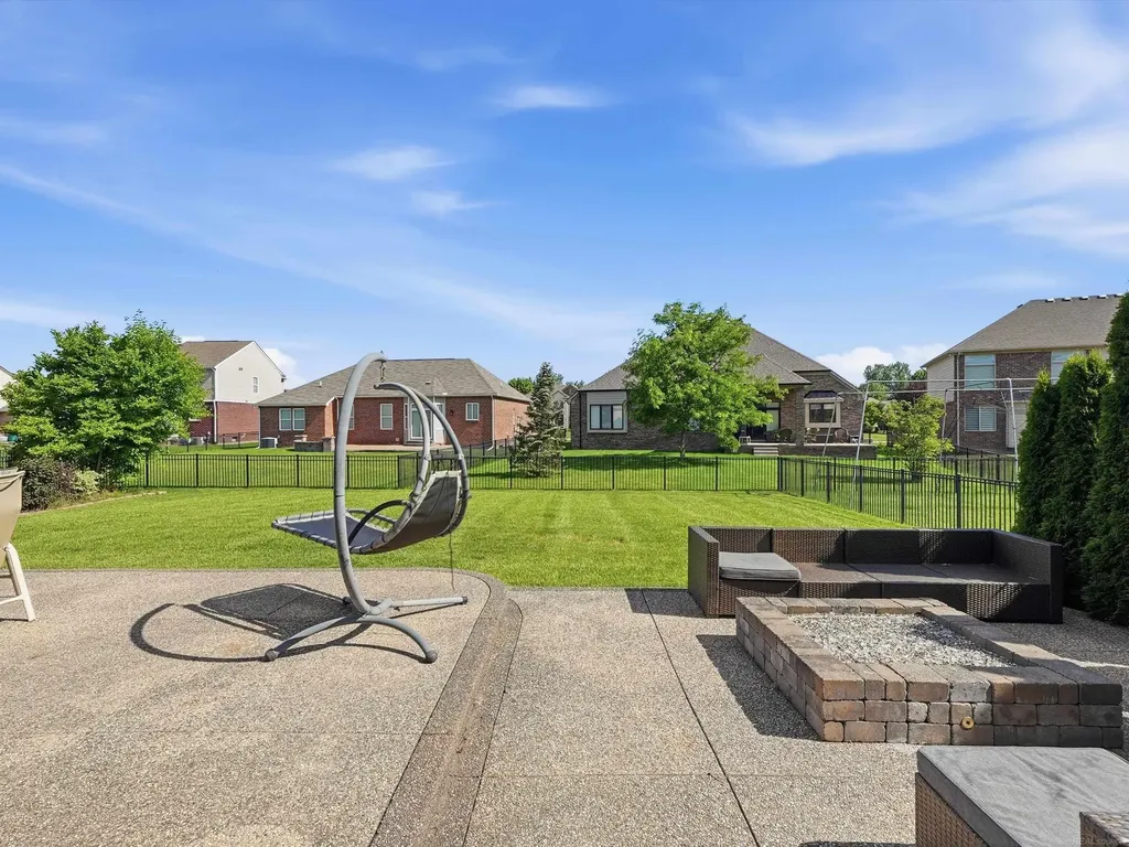 21917 Bellewood Drive Macomb Township MI 48044