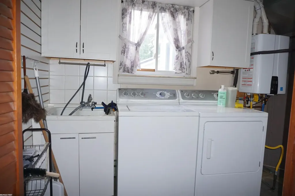 38402 Hazel Street Harrison Charter Township MI 48045