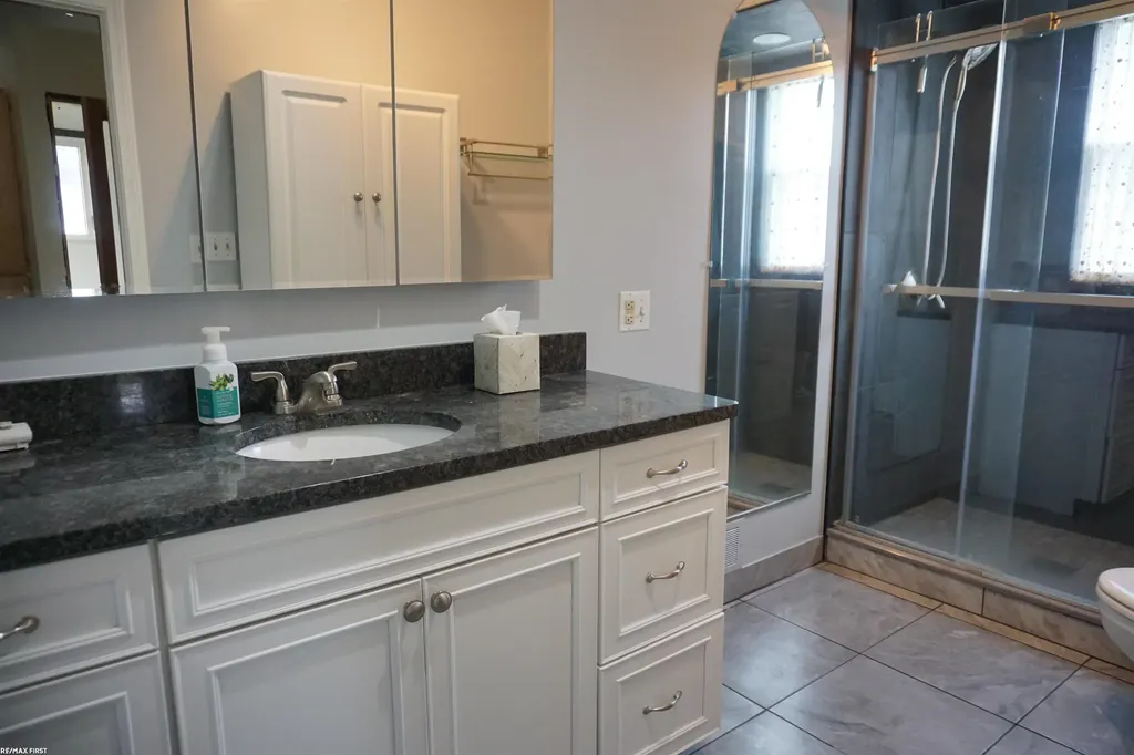 38402 Hazel Street Harrison Charter Township MI 48045