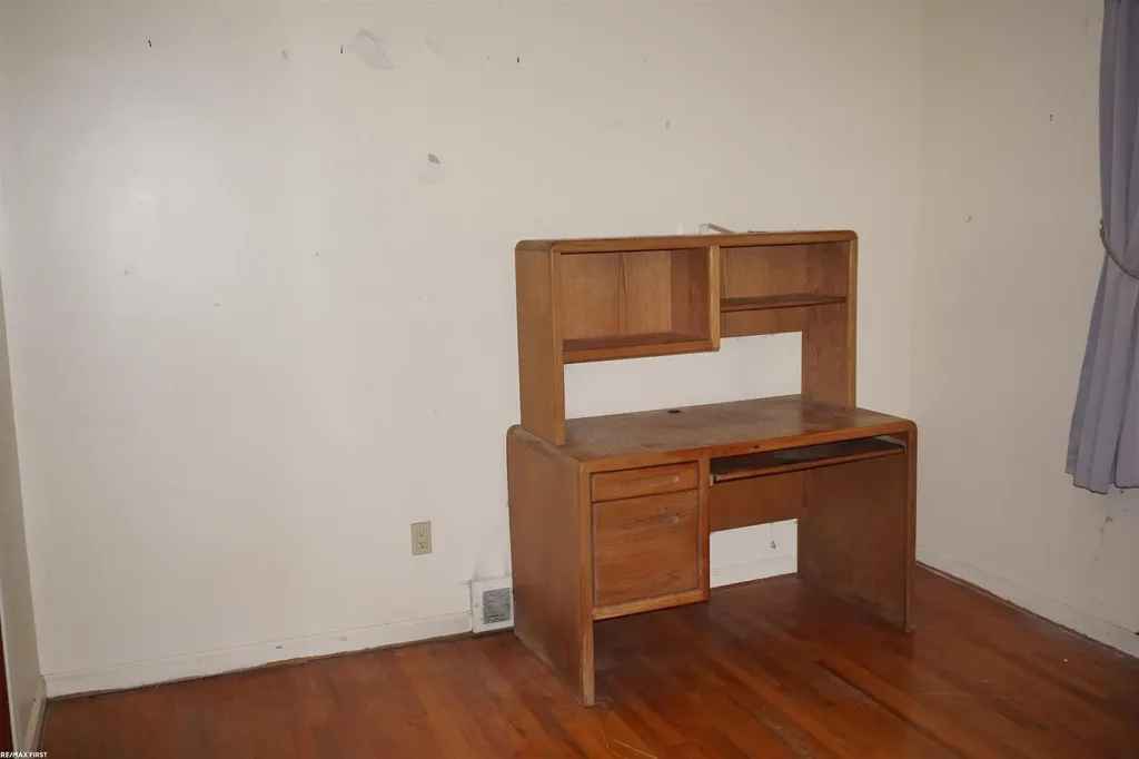 38402 Hazel Street Harrison Charter Township MI 48045