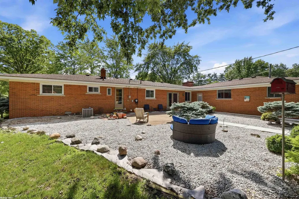 6745 24 Mile Road Shelby Charter Township MI 48316