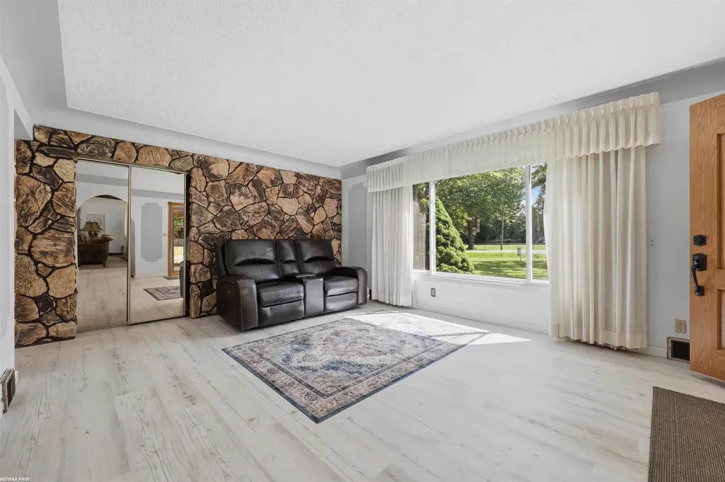 6745 24 Mile Road Shelby Charter Township MI 48316