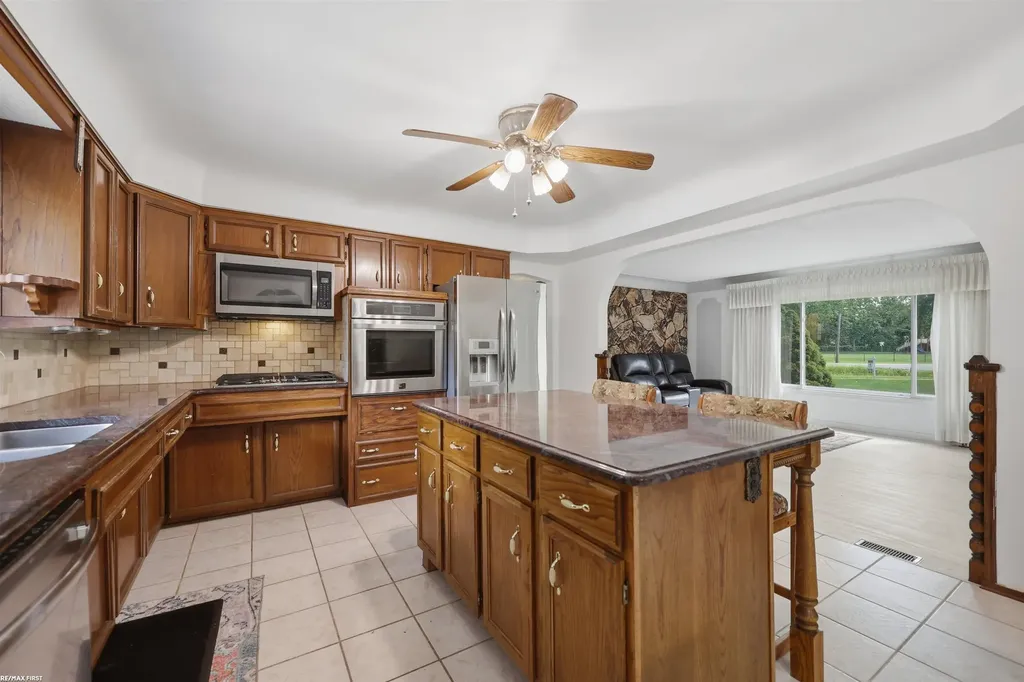 6745 24 Mile Road Shelby Charter Township MI 48316