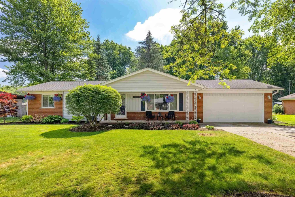 38350 Long Street Harrison Charter Township MI 48045