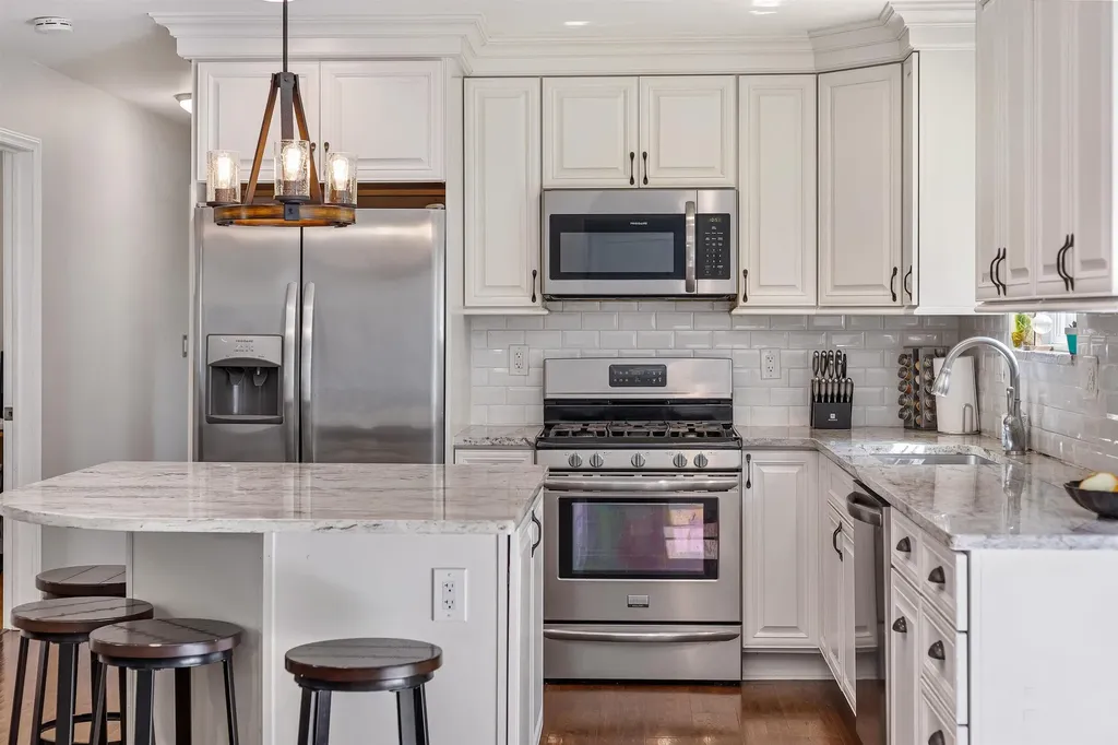 38350 Long Street Harrison Charter Township MI 48045