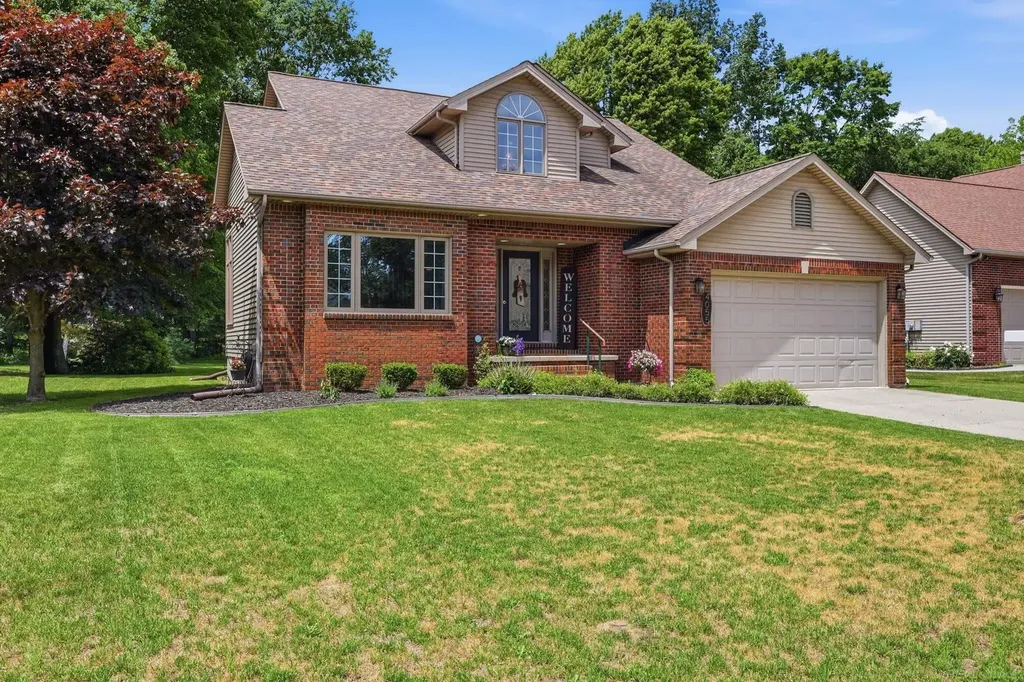 4055 Stoney Creek Drive Fort Gratiot Charter Township MI 48059