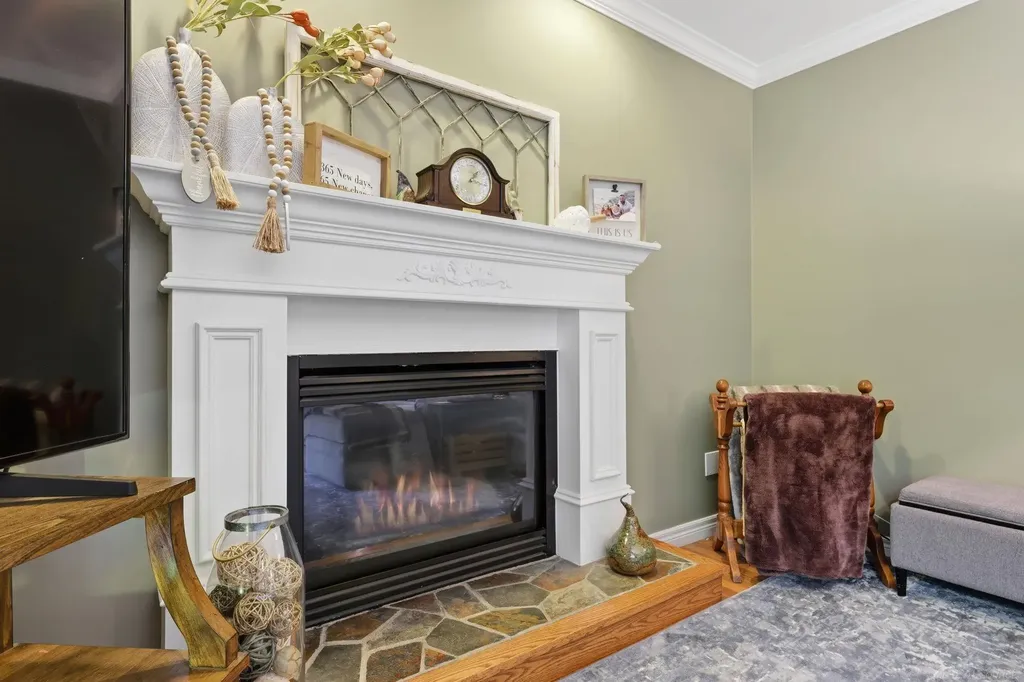 4055 Stoney Creek Drive Fort Gratiot Charter Township MI 48059