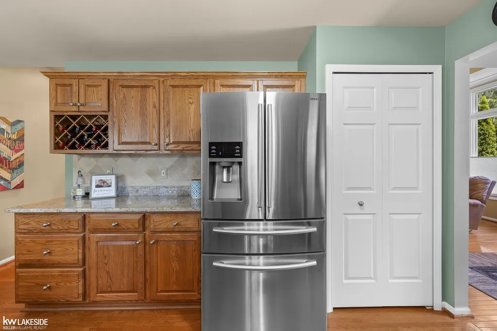 40134 Riverbend Drive Sterling Heights City MI 48310