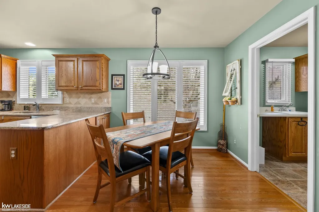 40134 Riverbend Drive Sterling Heights City MI 48310