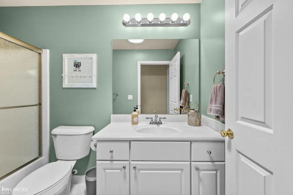 40134 Riverbend Drive Sterling Heights City MI 48310
