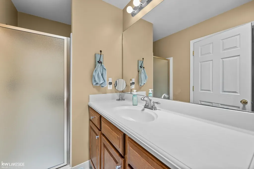 40134 Riverbend Drive Sterling Heights City MI 48310