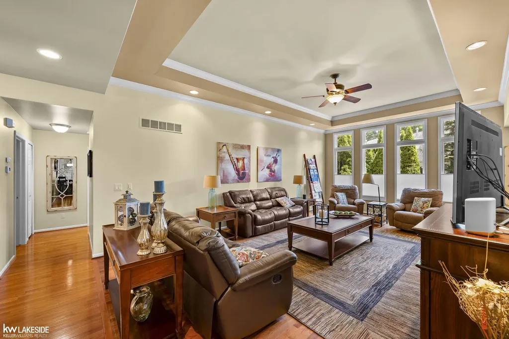 40134 Riverbend Drive Sterling Heights City MI 48310