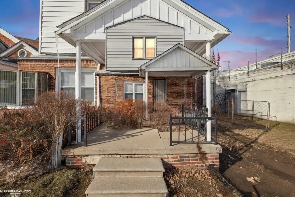 20575 Dean Street Detroit City MI 48234