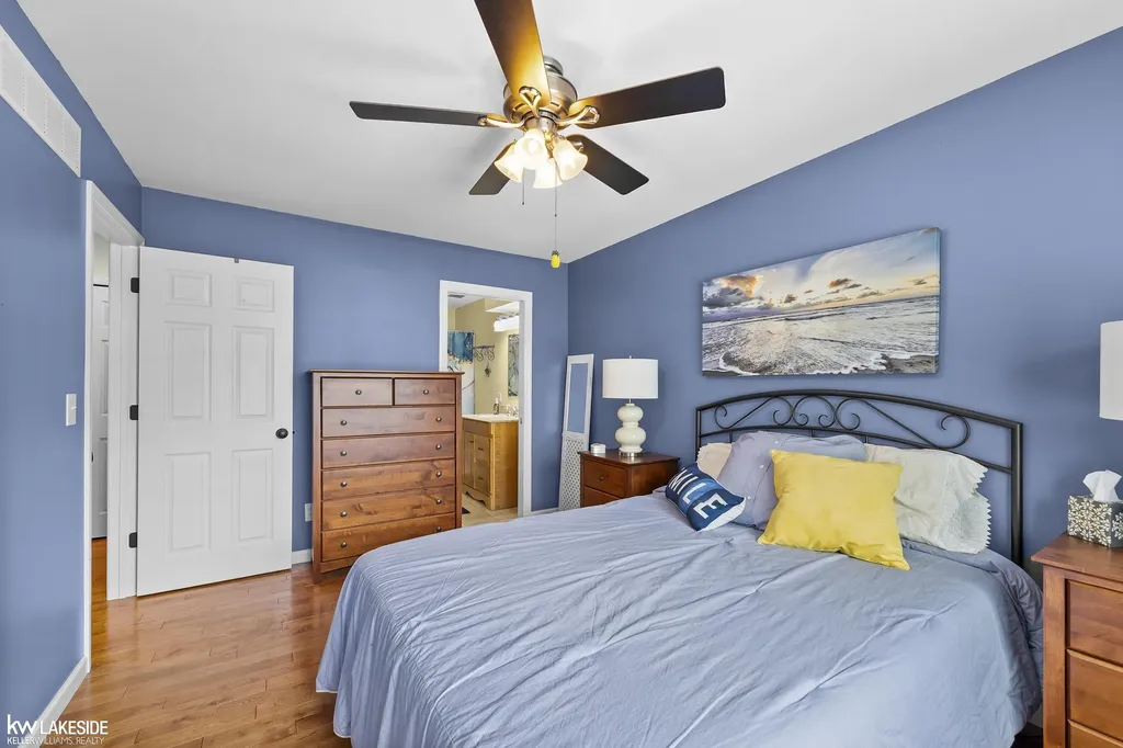 38924 E Windmill Pointe Drive Clinton Charter Township MI 48038