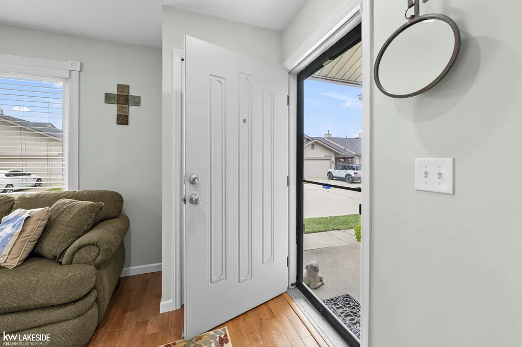 38924 E Windmill Pointe Drive Clinton Charter Township MI 48038