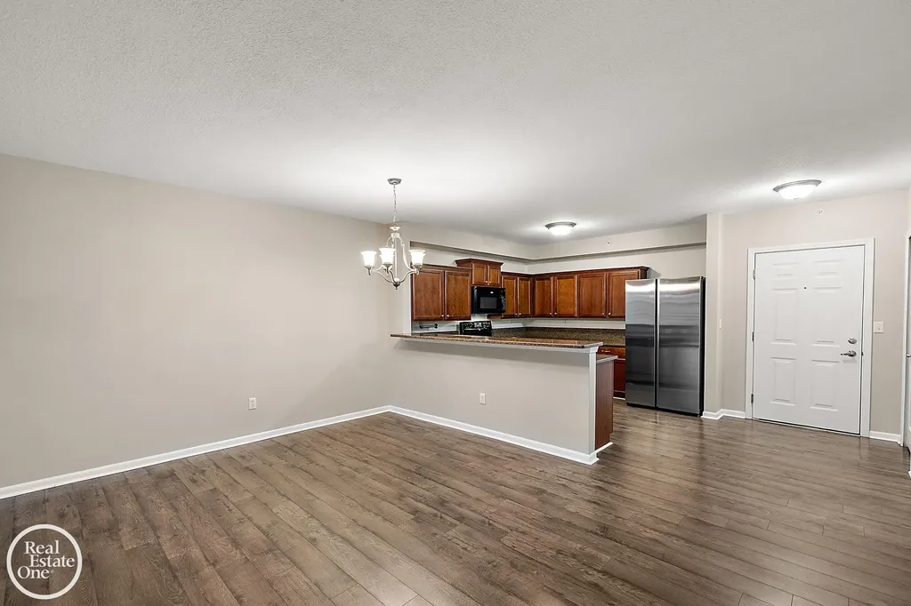 2118 Country Club Drive St. Clair Shores City MI 48082