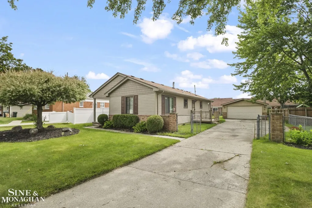 30022 5th Street St. Clair Shores City MI 48082