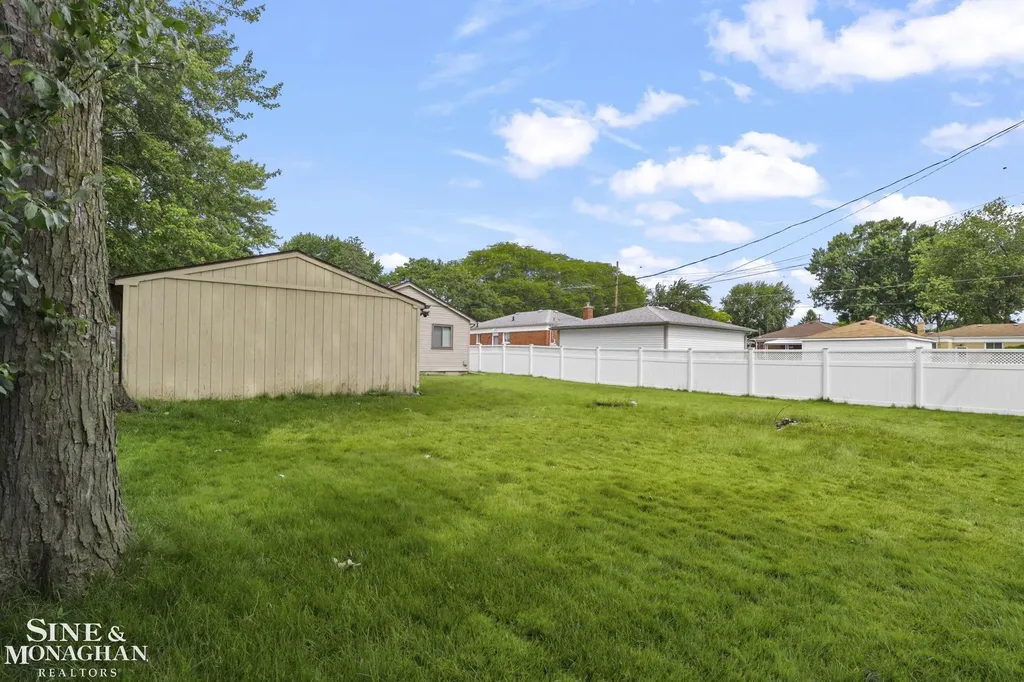 30022 5th Street St. Clair Shores City MI 48082