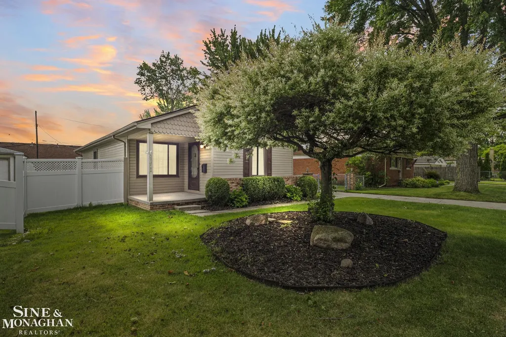 30022 5th Street St. Clair Shores City MI 48082