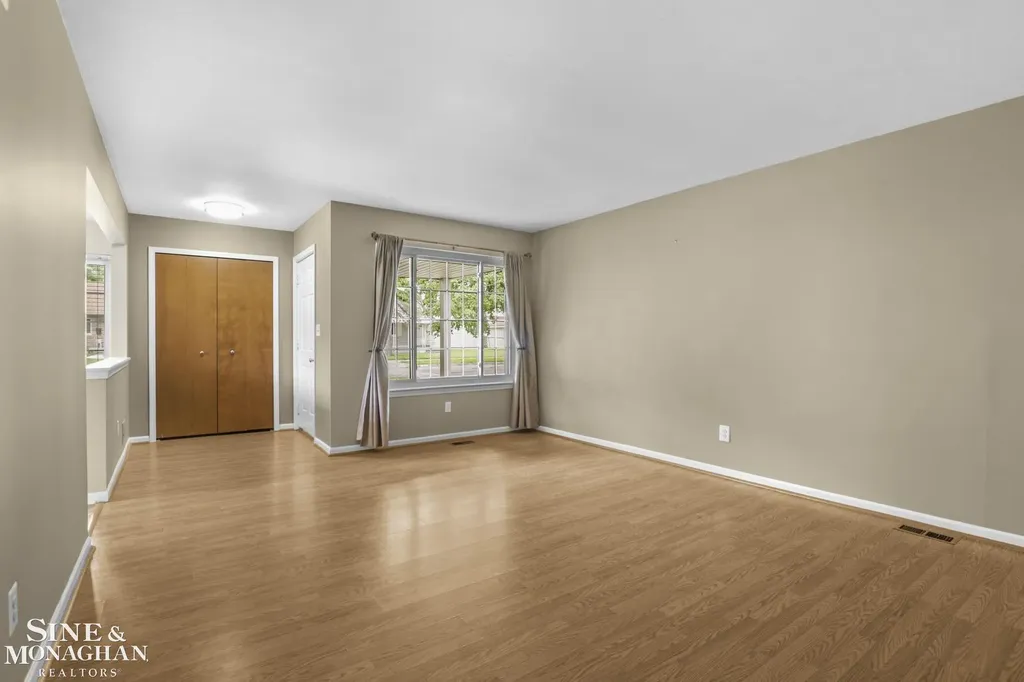 30022 5th Street St. Clair Shores City MI 48082