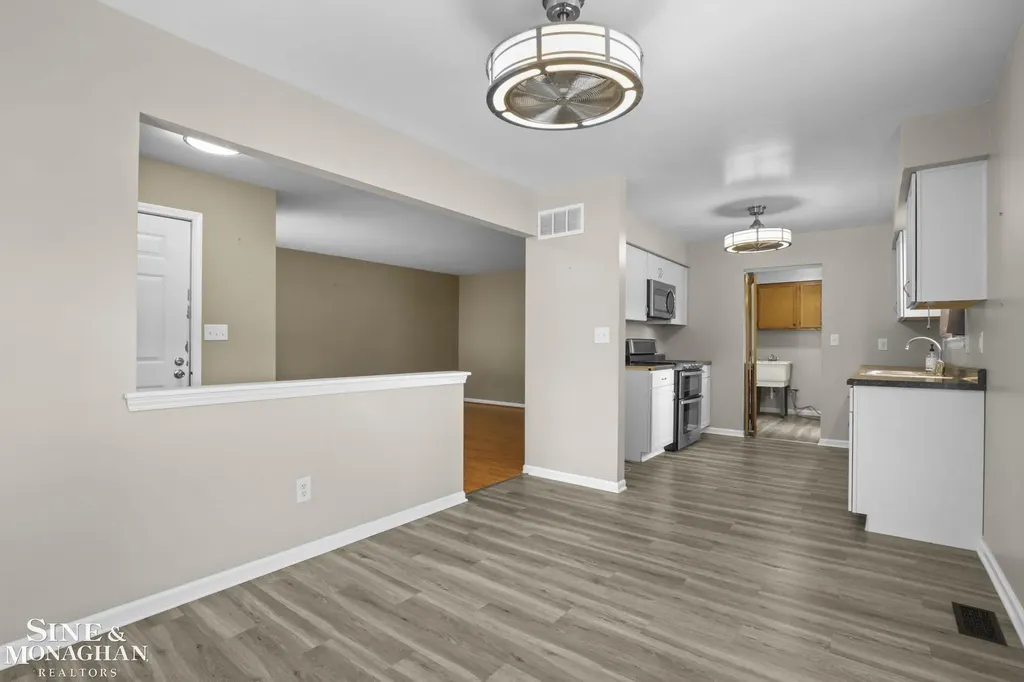 30022 5th Street St. Clair Shores City MI 48082