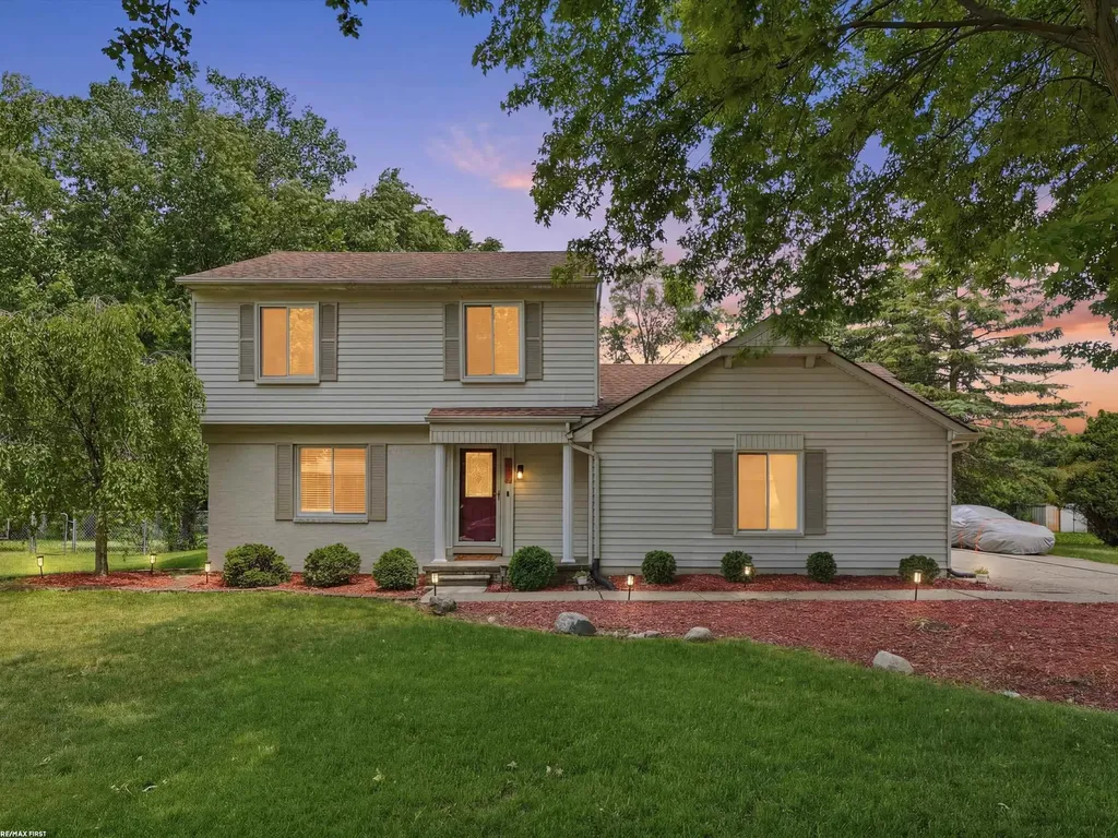 3830 Bristol Drive Troy City MI 48083