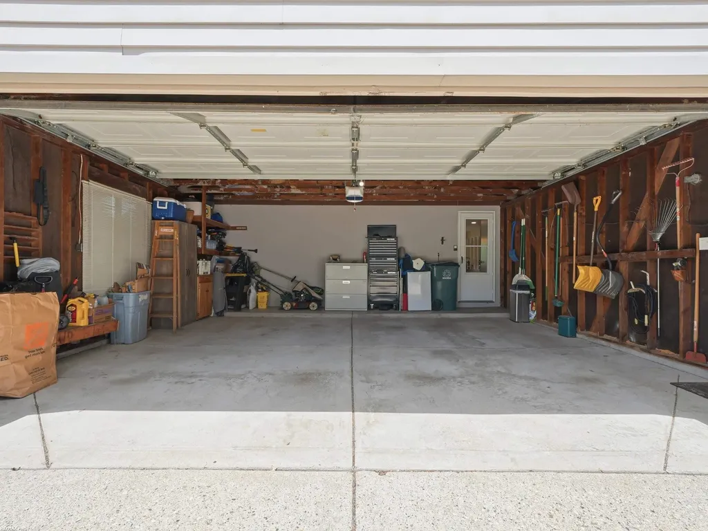 3830 Bristol Drive Troy City MI 48083