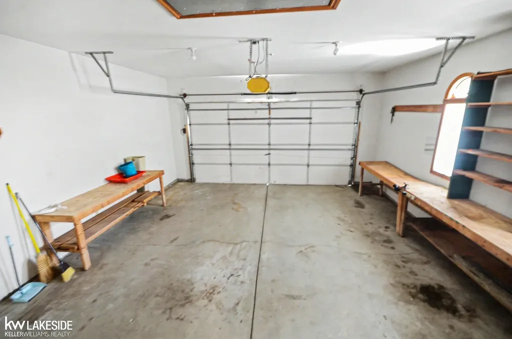 3940 Wayfarer Drive Troy City MI 48083