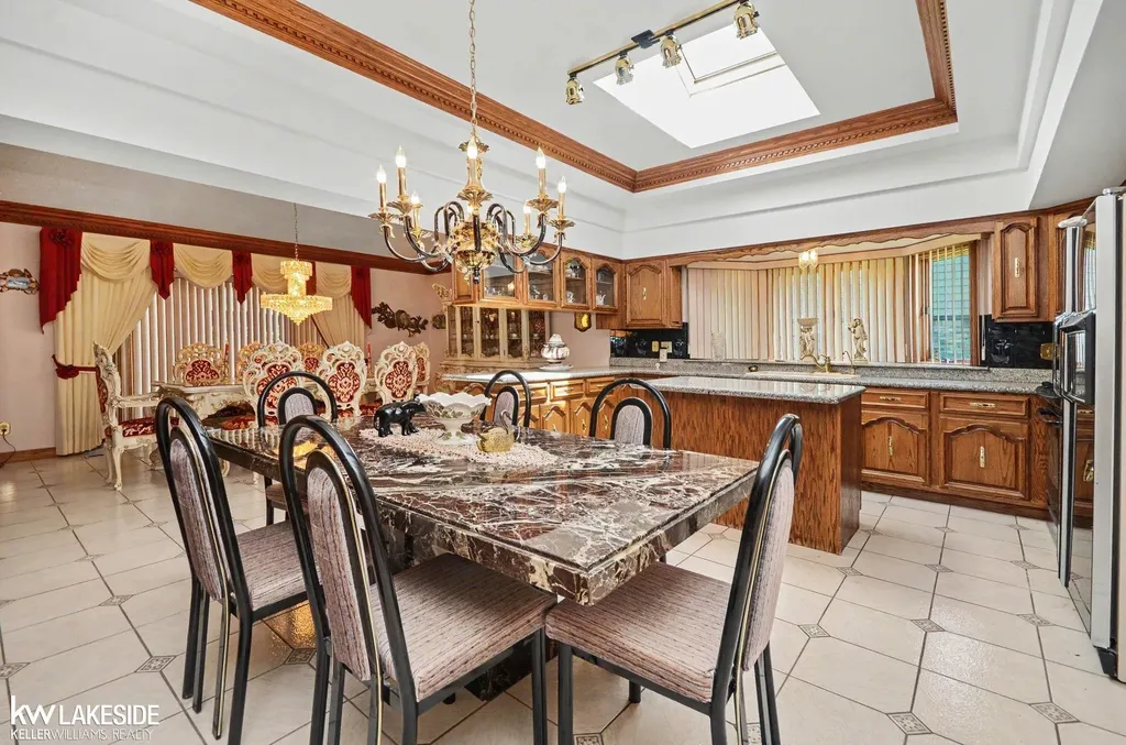 3940 Wayfarer Drive Troy City MI 48083