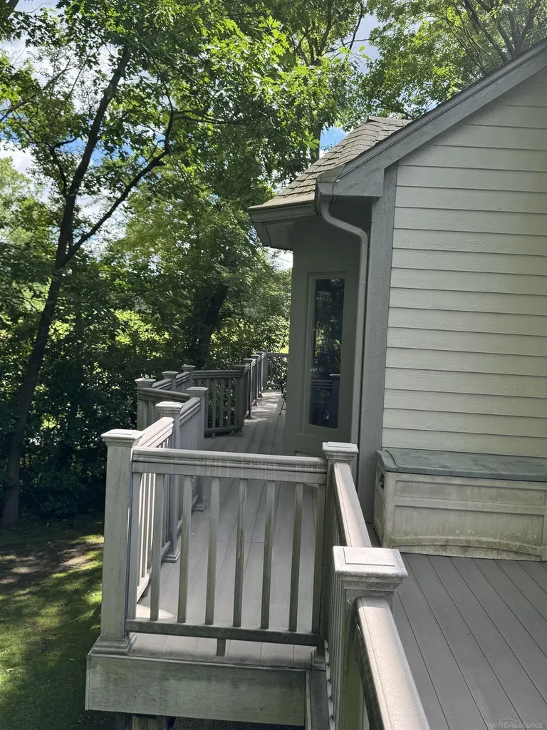 3375 Fairgrove Terrace Rochester Hills City MI 48309