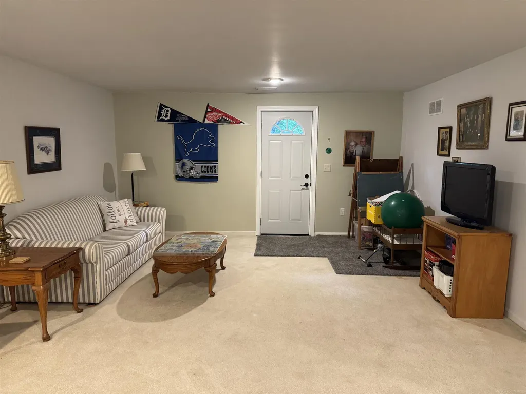 3375 Fairgrove Terrace Rochester Hills City MI 48309
