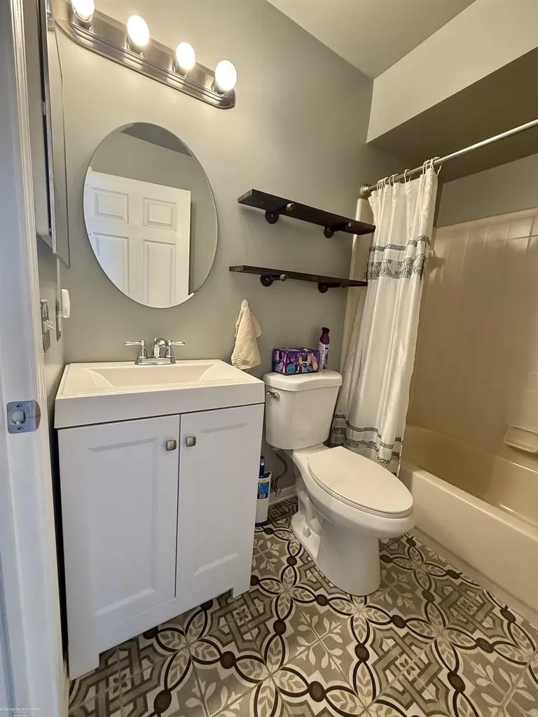 48607 Sugar Bush Court Shelby Charter Township MI 48315