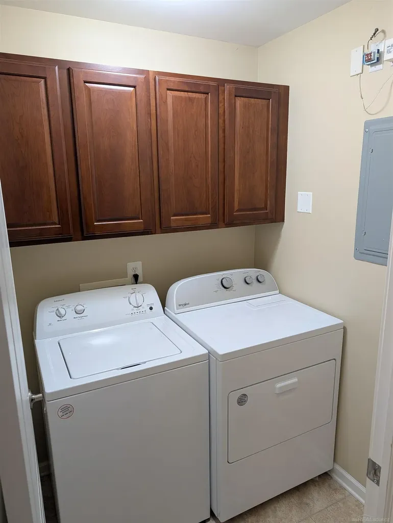 32990 Redstone Drive Chesterfield Township MI 48047