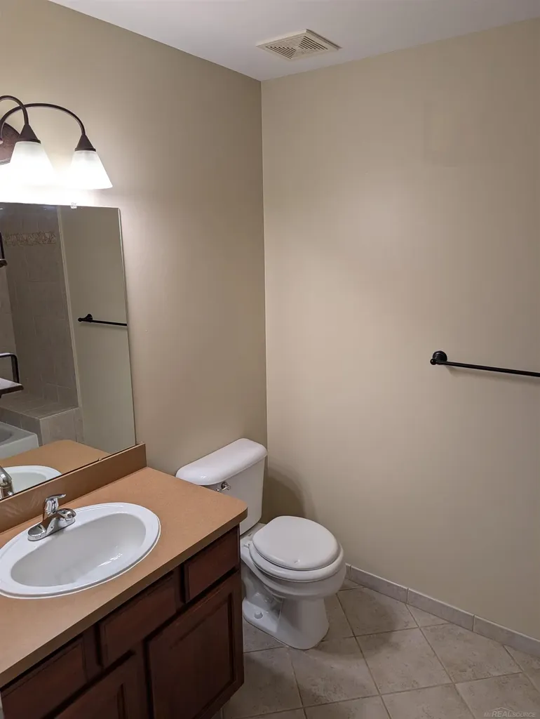 32990 Redstone Drive Chesterfield Township MI 48047