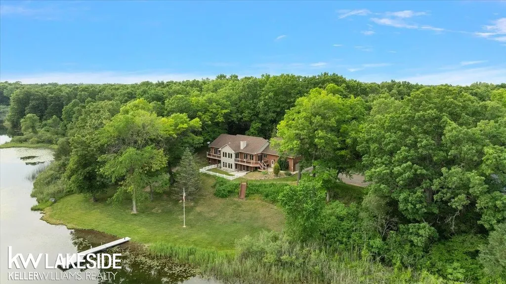 1455 Oak Ridge Road Oxford Village MI 48371