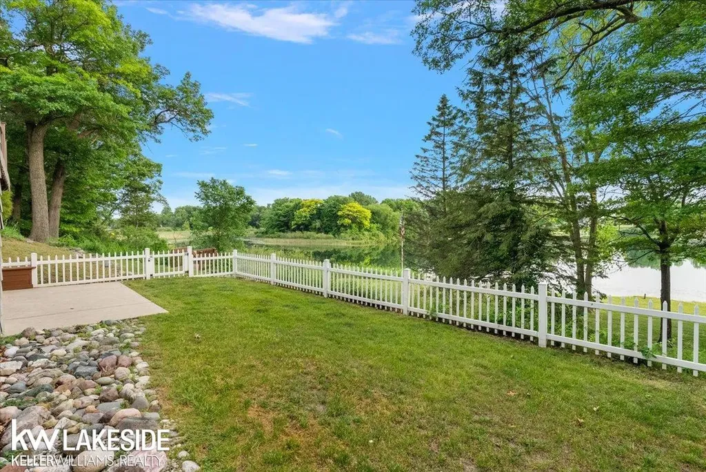 1455 Oak Ridge Road Oxford Village MI 48371