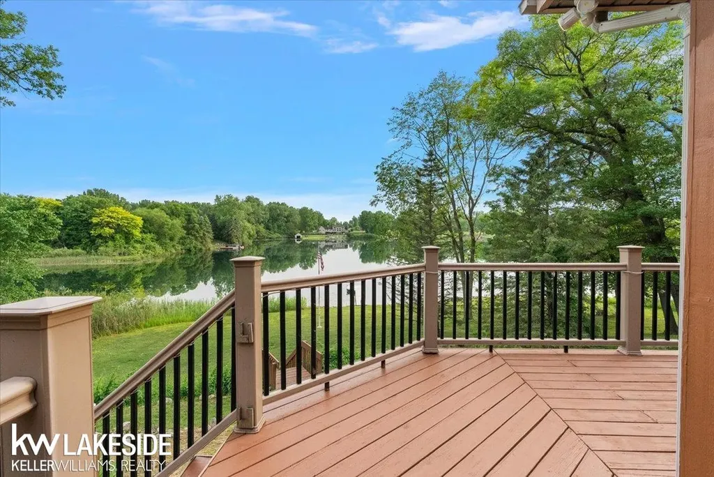 1455 Oak Ridge Road Oxford Village MI 48371