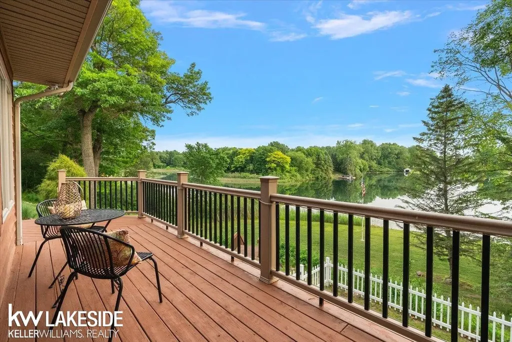 1455 Oak Ridge Road Oxford Village MI 48371
