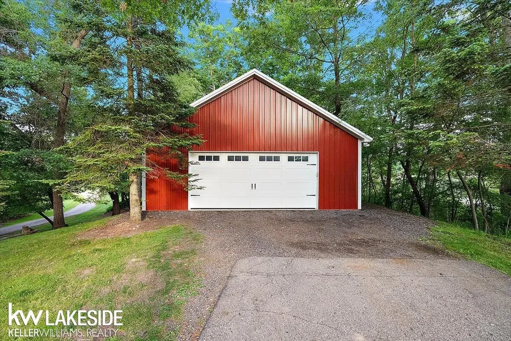 1455 Oak Ridge Road Oxford Village MI 48371